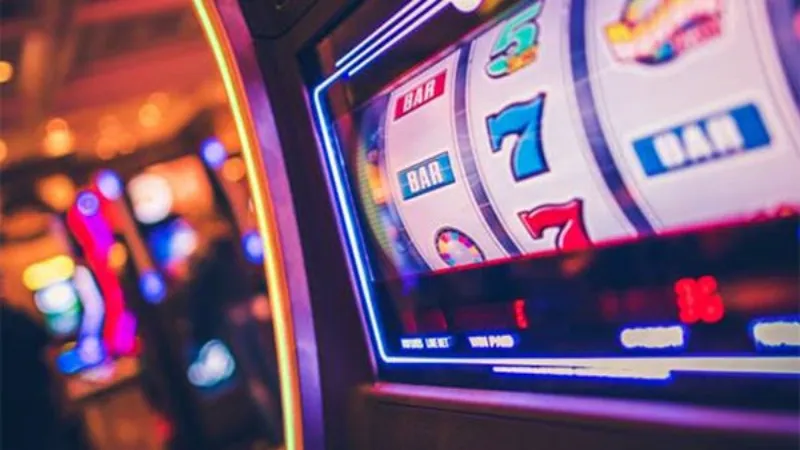 Why should you download Jackpots to your phone?